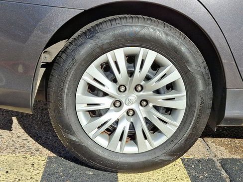 Used 2013 Toyota Camry LE image 7