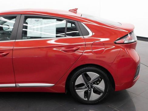 Used 2022 Hyundai Ioniq SEL image 17