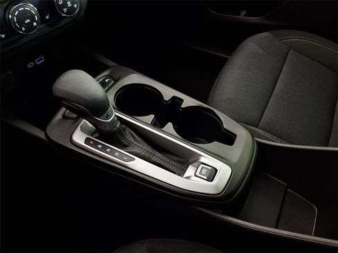 Used 2025 Chevrolet Trax LS w/ LS Convenience Package image 20