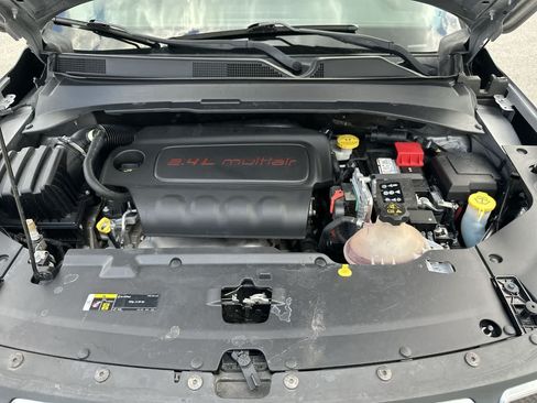 Certified 2022 Jeep Compass Latitude FWD image 15