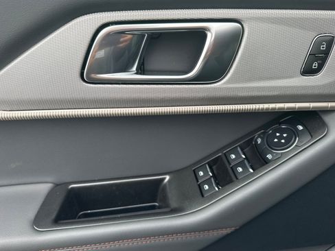 New 2026 Ford Explorer Active image 35