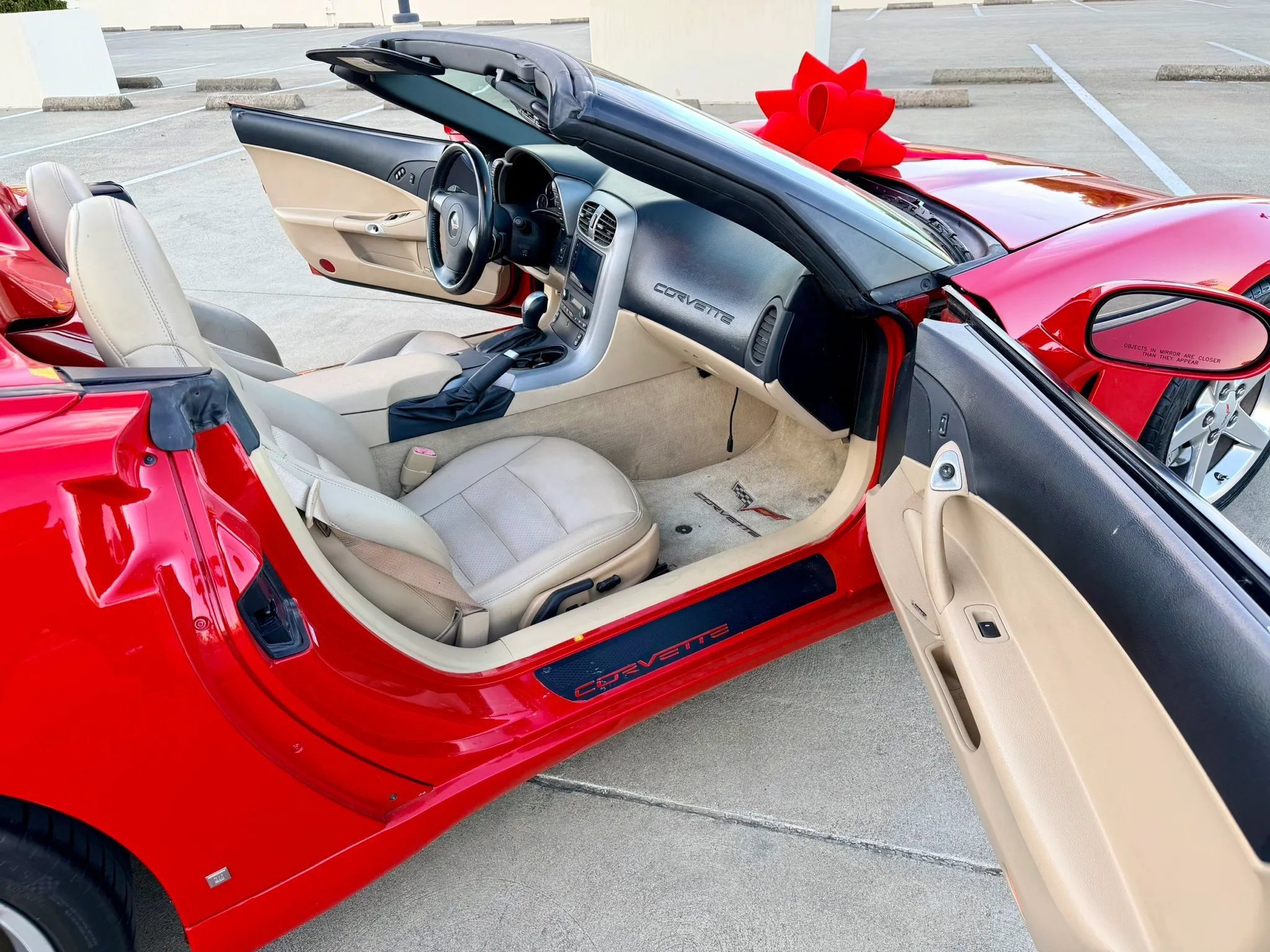 Used 2006 Chevrolet Corvette Convertible w/ Preferred Equipment Group RWD image 32