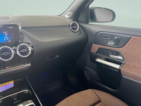 New 2025 Mercedes-Benz GLA 35 AMG 4MATIC image 28