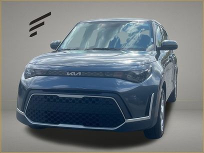 Used 2025 Kia Soul LX w/ LX Technology Package