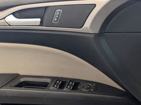 Used 2017 Ford Fusion S image 22