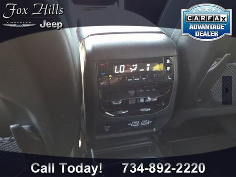 Used 2024 Jeep Grand Cherokee L Limited AWD/4WD image 14