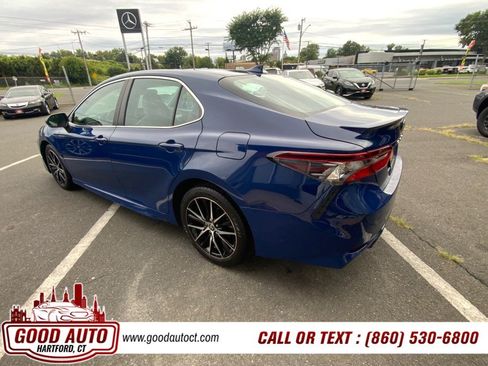 Used 2024 Toyota Camry SE FWD image 7