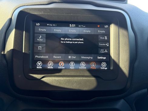 Used 2020 Jeep Renegade Altitude AWD/4WD image 19