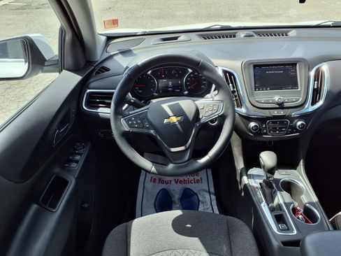 Used 2024 Chevrolet Equinox LT w/ LPO, Floor Liner Package FWD image 3