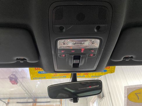 Used 2017 Audi Q3 2.0T Premium image 11