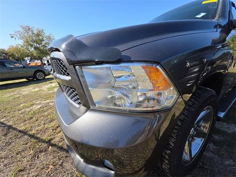 Used 2018 RAM 1500 Express image 9