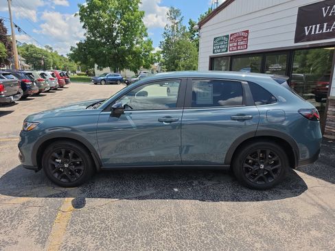 Used 2024 Honda HR-V Sport image 8