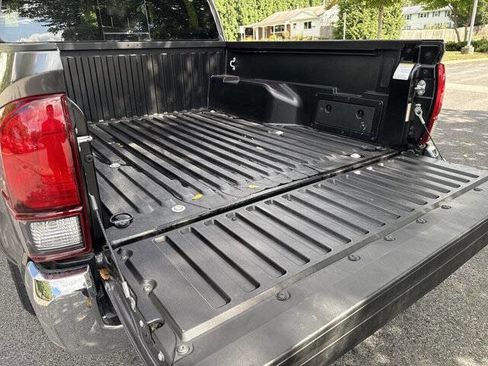 Used 2022 Toyota Tacoma SR5 image 12