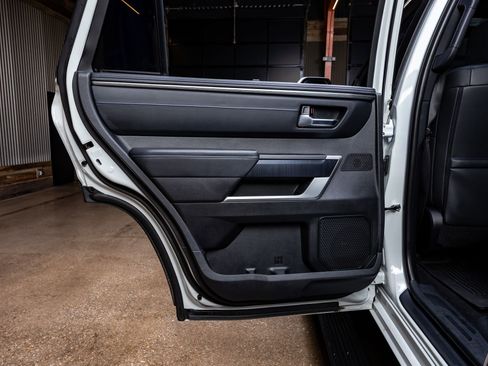 Used 2024 Toyota Sequoia Platinum image 39