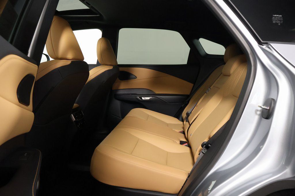 New 2026 Lexus RX 450h AWD w/ Convenience Package image 6