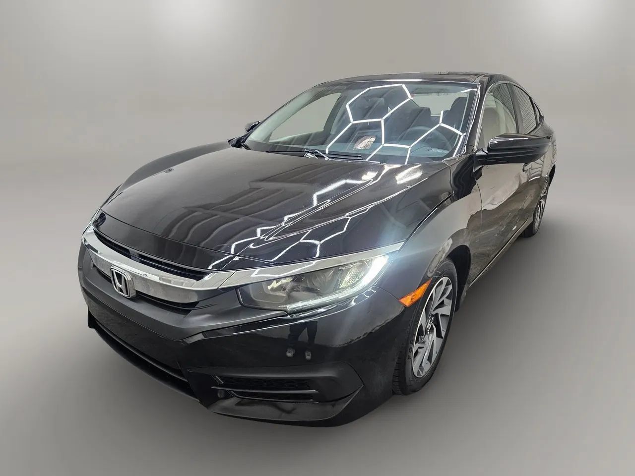 Used 2018 Honda Civic EX image 9