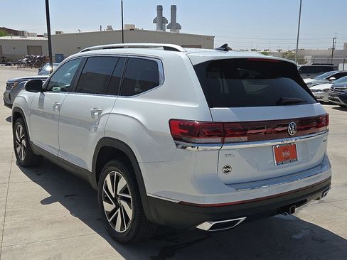 Certified 2025 Volkswagen Atlas SEL AWD/4WD image 8