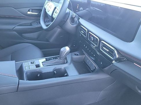 New 2026 Nissan Sentra SR w/ SR Premium Package image 42