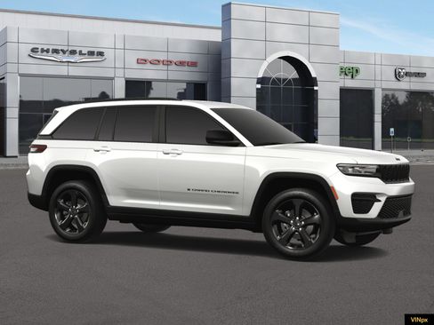 New 2025 Jeep Grand Cherokee Altitude image 10