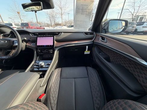 Certified 2025 Jeep Grand Cherokee Summit w/ Adv Protech Group IV image 20