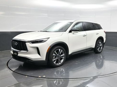 Used 2023 INFINITI QX60 Luxe w/ Vision Package image 7