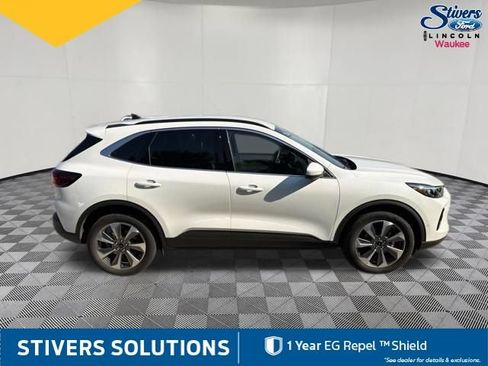 Used 2023 Ford Escape Platinum w/ Premium Technology Package AWD/4WD image 5