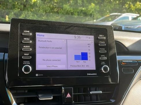 Used 2024 Toyota Camry LE image 15