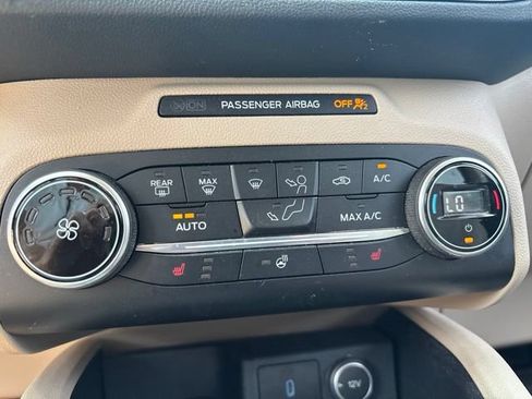 Used 2020 Ford Escape SEL AWD/4WD image 16