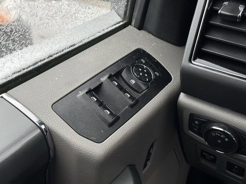 Used 2019 Ford F150 XLT w/ Equipment Group 302A Luxury image 30