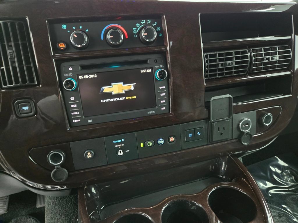 Used 2021 Chevrolet Express 2500 w/ Enhanced Convenience Package RWD image 23