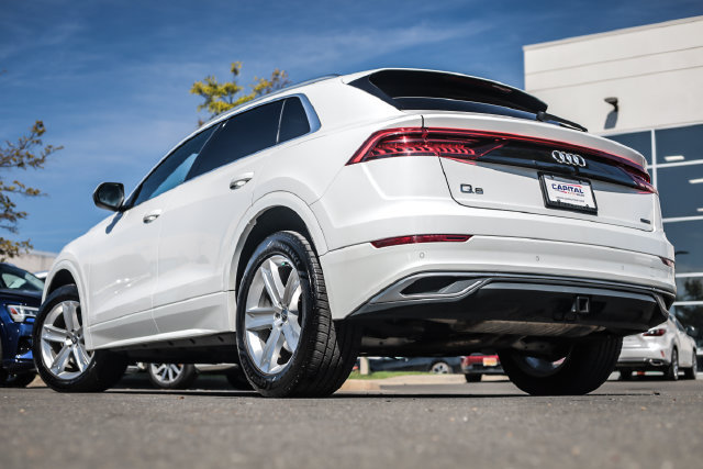 Used 2019 Audi Q8 Premium w/ Convenience Package AWD/4WD image 2