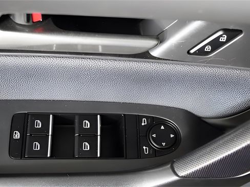 Certified 2025 MAZDA CX-50 AWD 2.5 S w/ Preferred Package image 10