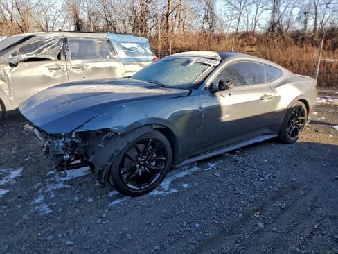 Used 2024 Ford Mustang Premium RWD image 3