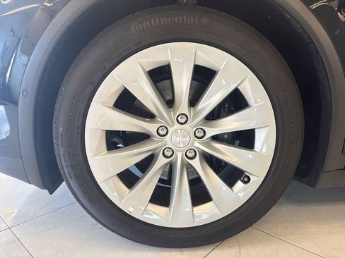 Used 2020 Tesla Model X AWD/4WD image 37