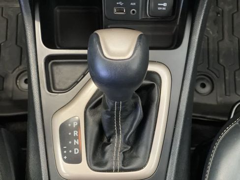 Used 2016 Jeep Cherokee Limited FWD image 23