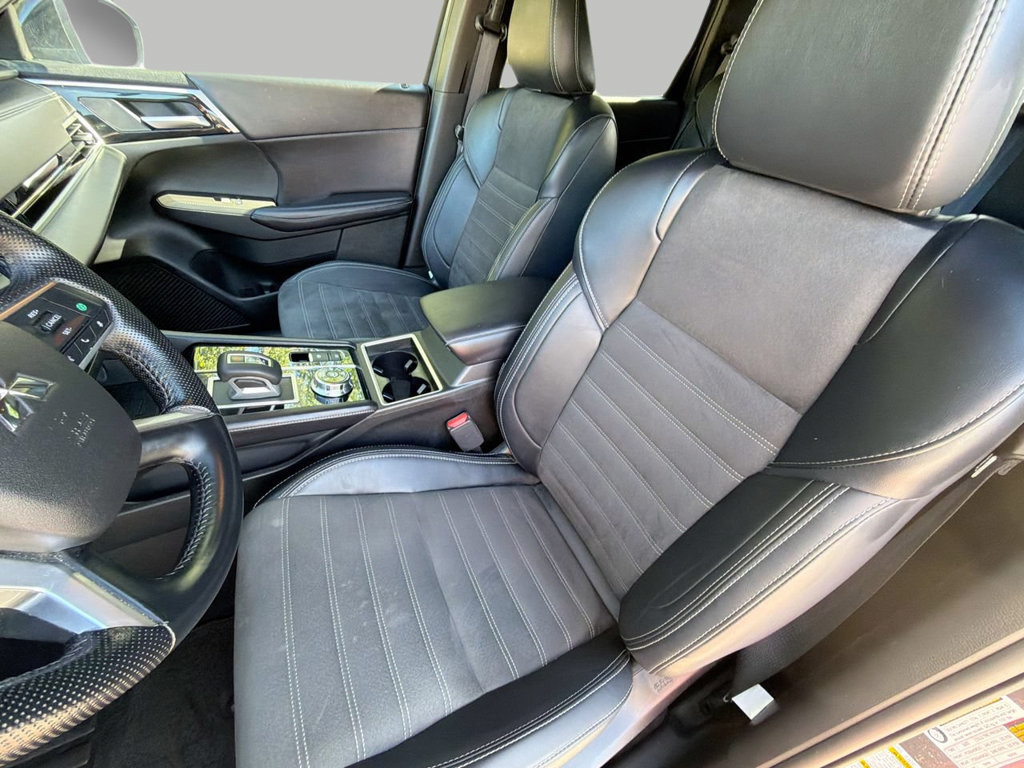 Used 2024 Mitsubishi Outlander SE Black Edition AWD/4WD image 22
