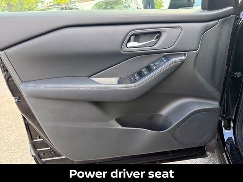 New 2026 Nissan Rogue SV AWD/4WD image 12
