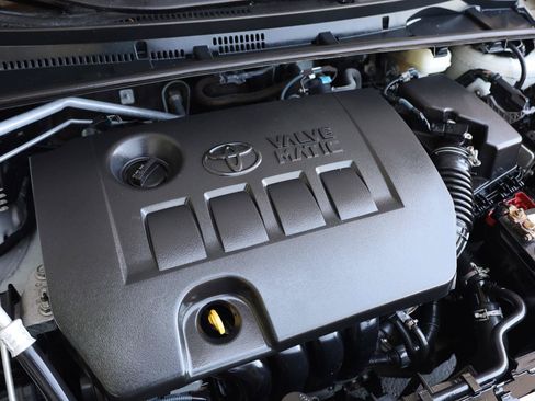 Used 2014 Toyota Corolla LE FWD image 15