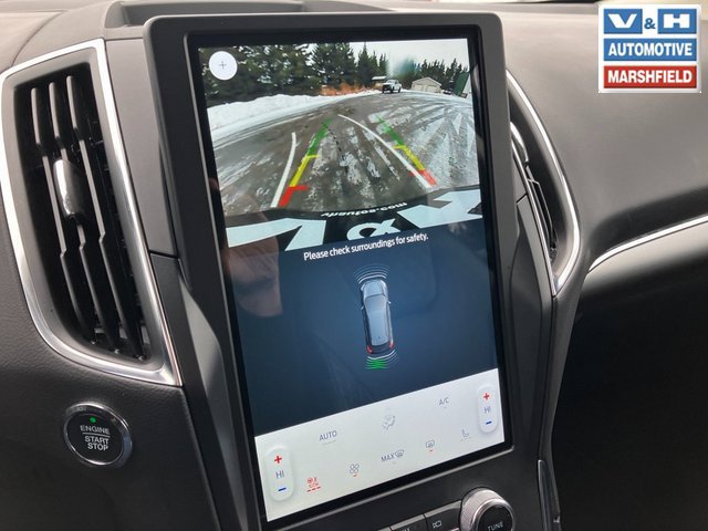 Used 2024 Ford Edge Titanium AWD/4WD image 8