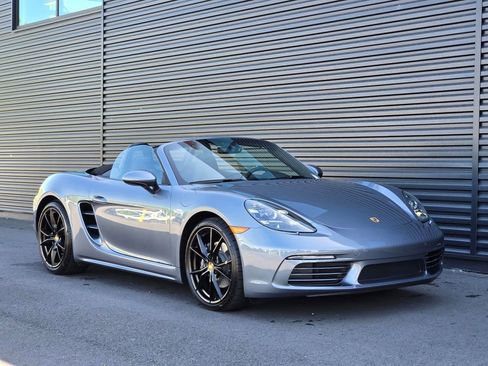 Used 2025 Porsche 718 Boxster image 9