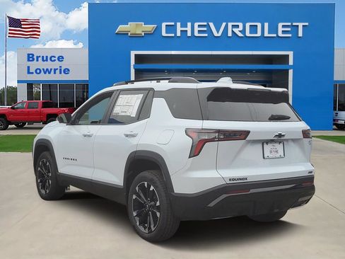 New 2026 Chevrolet Equinox RS w/ Convenience Package III FWD image 3