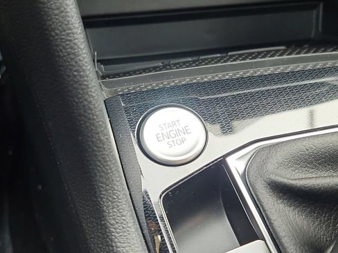 New 2025 Volkswagen Taos SE AWD/4WD image 14