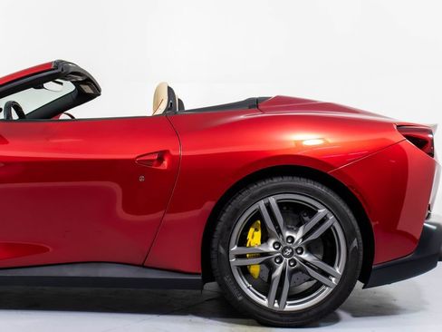 Certified 2019 Ferrari Portofino image 27