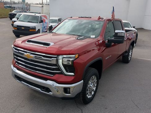 New 2026 Chevrolet Silverado 2500 LTZ w/ LTZ Premium Package AWD/4WD image 4