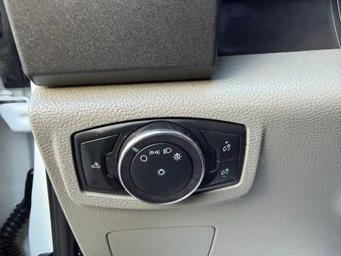 Used 2022 Ford F250 XL w/ Power Equipment Group image 22