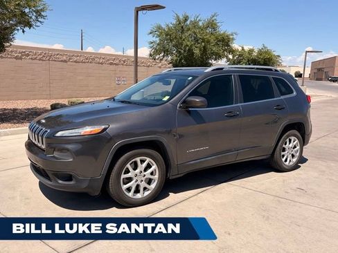 Used 2018 Jeep Cherokee Latitude Plus FWD image 1