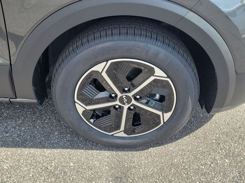 New 2026 Kia Niro LX FWD image 35