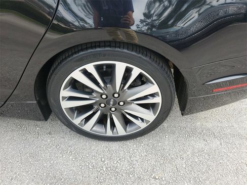 Used 2020 Lincoln MKZ Reserve w/ Elements Package image 9