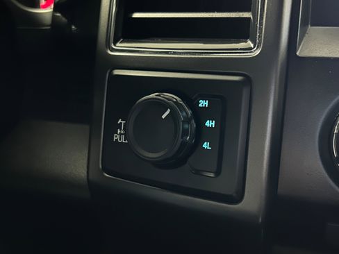 Used 2017 Ford F150 XLT w/ Equipment Group 302A Luxury image 10