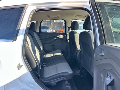 Used 2015 Ford Escape SE w/ Equipment Group 201A image 25